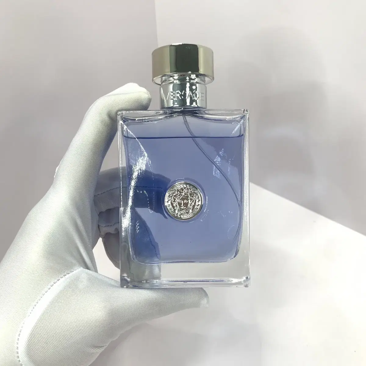 【中古】VERSACE プールオム オードトワレ 100ml 中古】VERSACE プールオム オードトワレ 100ml ヴェルサーチ
